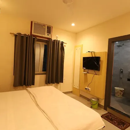 Hotel Pratap Grand-3